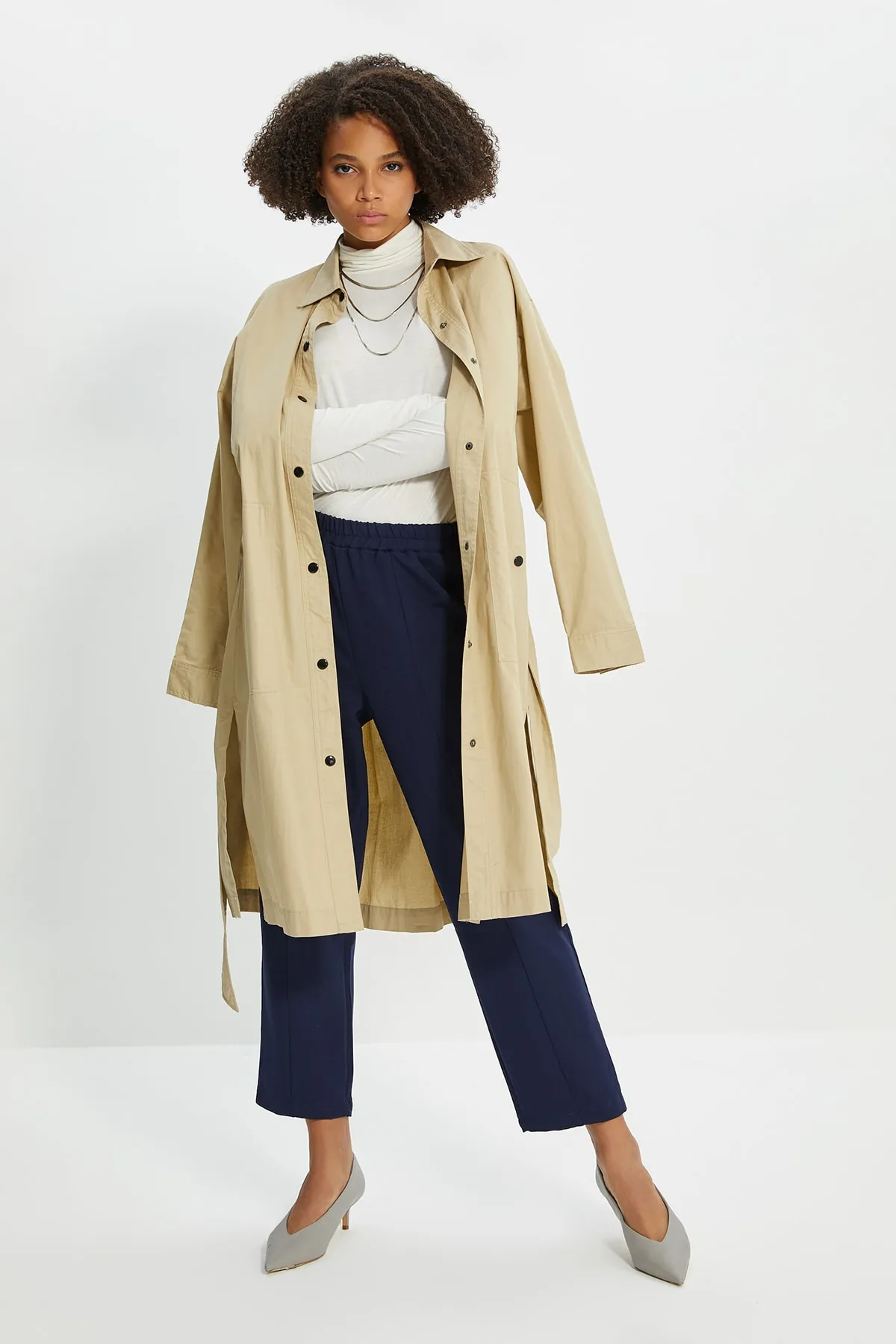 Trendyol Modest  Marineblaue, elastische Taille, gerippte, detaillierte, gerade geschnittene Webhose TCTSS21PL0570
