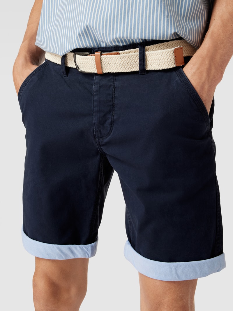Chinoshorts inklusive Gürtel Modell 'MAGNUS' in dunkelblau