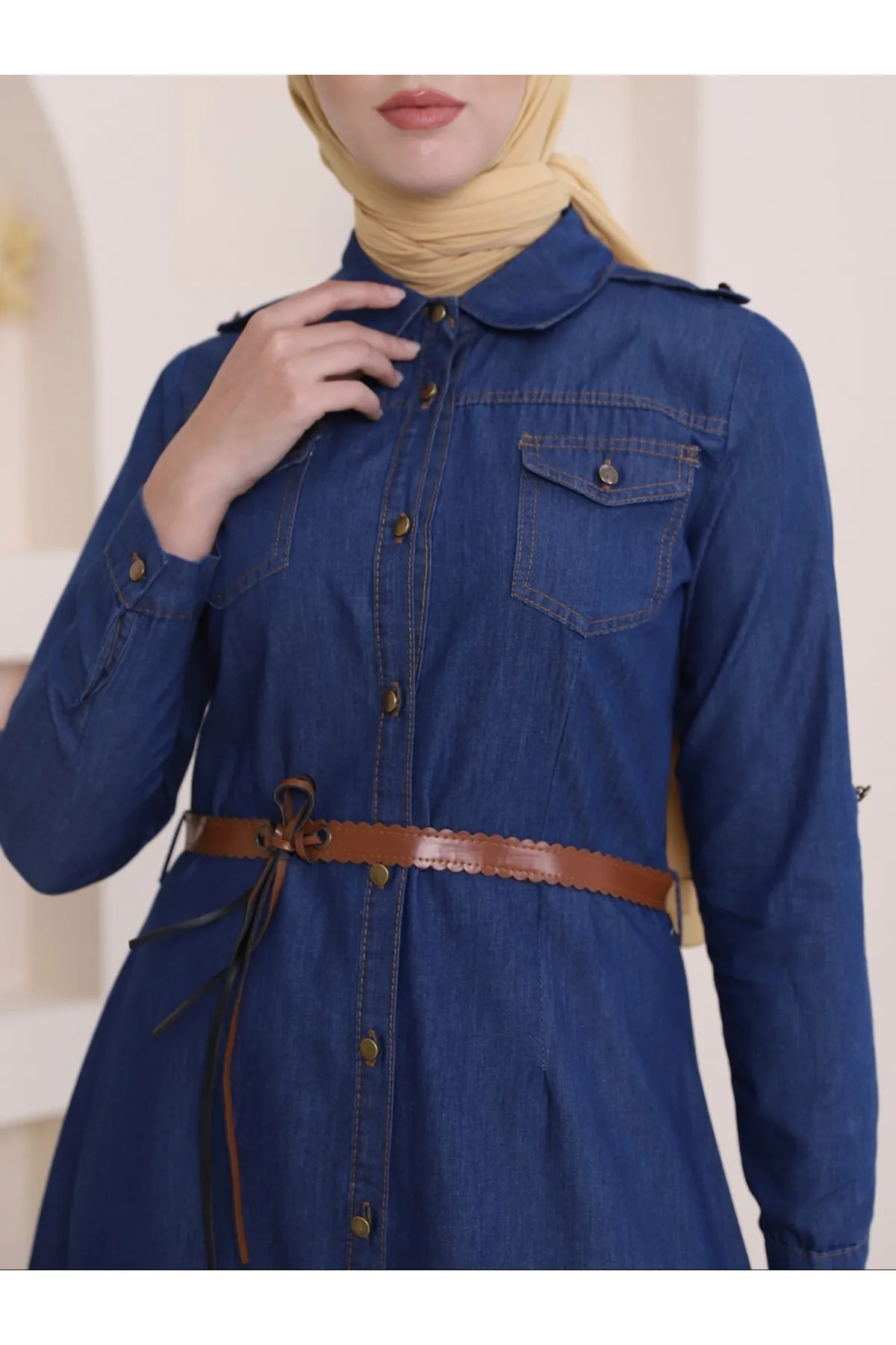 Modamorfo  Geknöpftes Jeanskleid mit Gürtel
