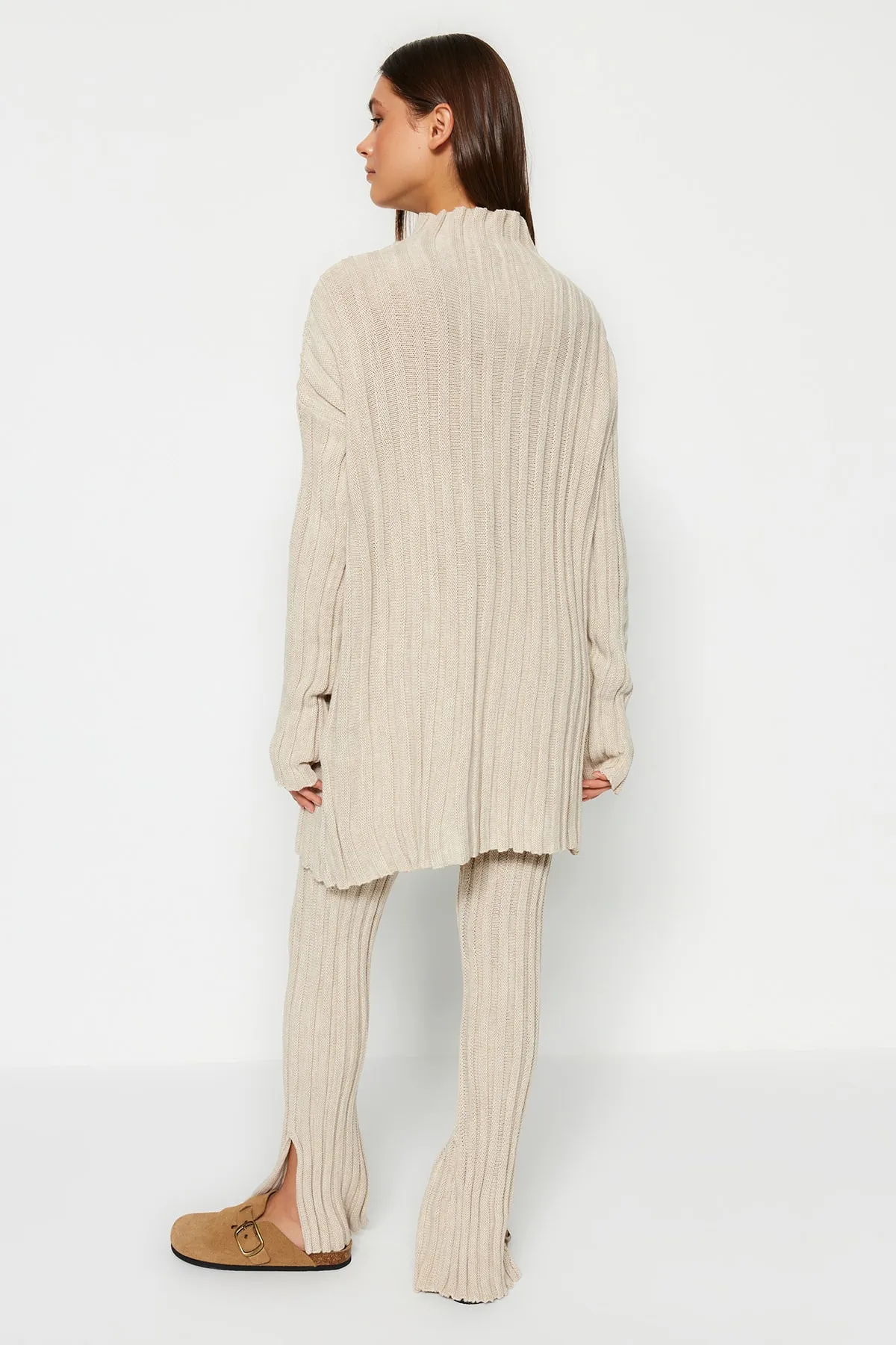 Trendyol Collection  Stone Corded Basic Pants Strickoberteil und -unterteil-Set TWOAW24AU00013