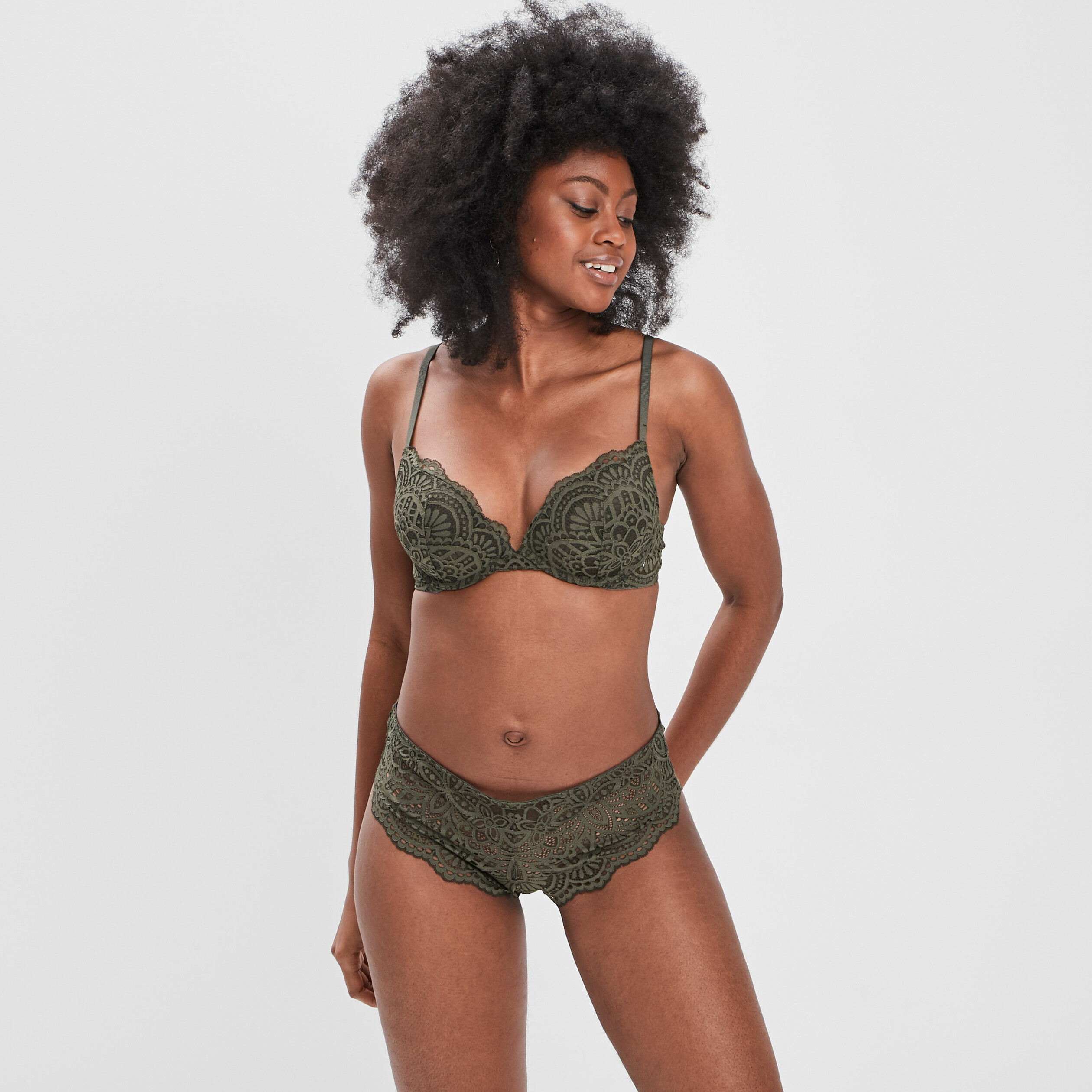 Shorty en dentelle vert kaki femme | La Halle
