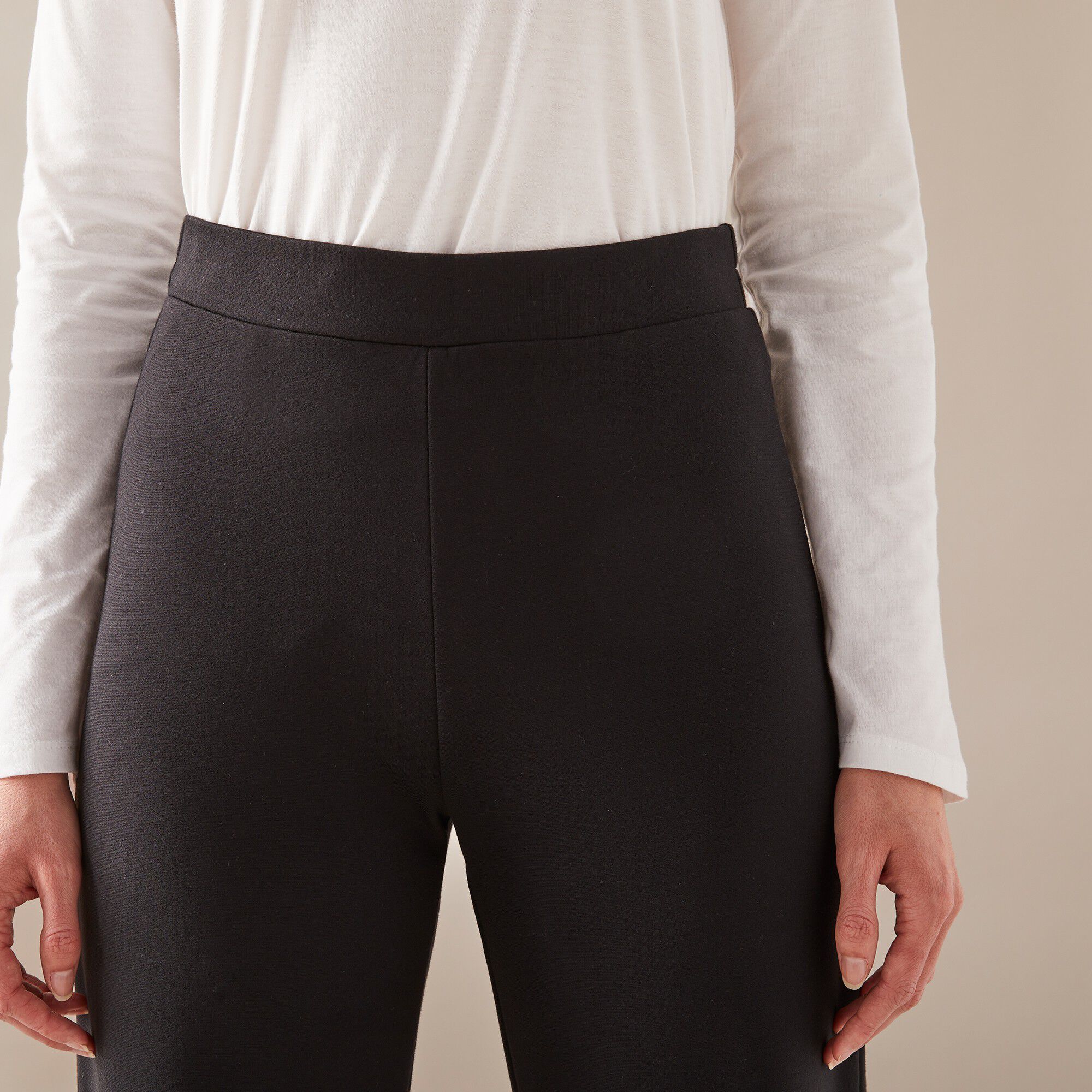 Pantalon droit large, maille milano