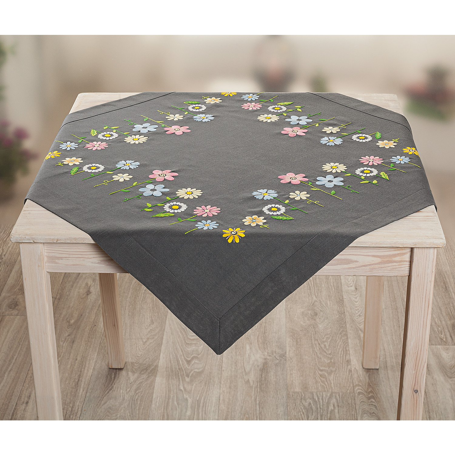 Stickmitteldecke 