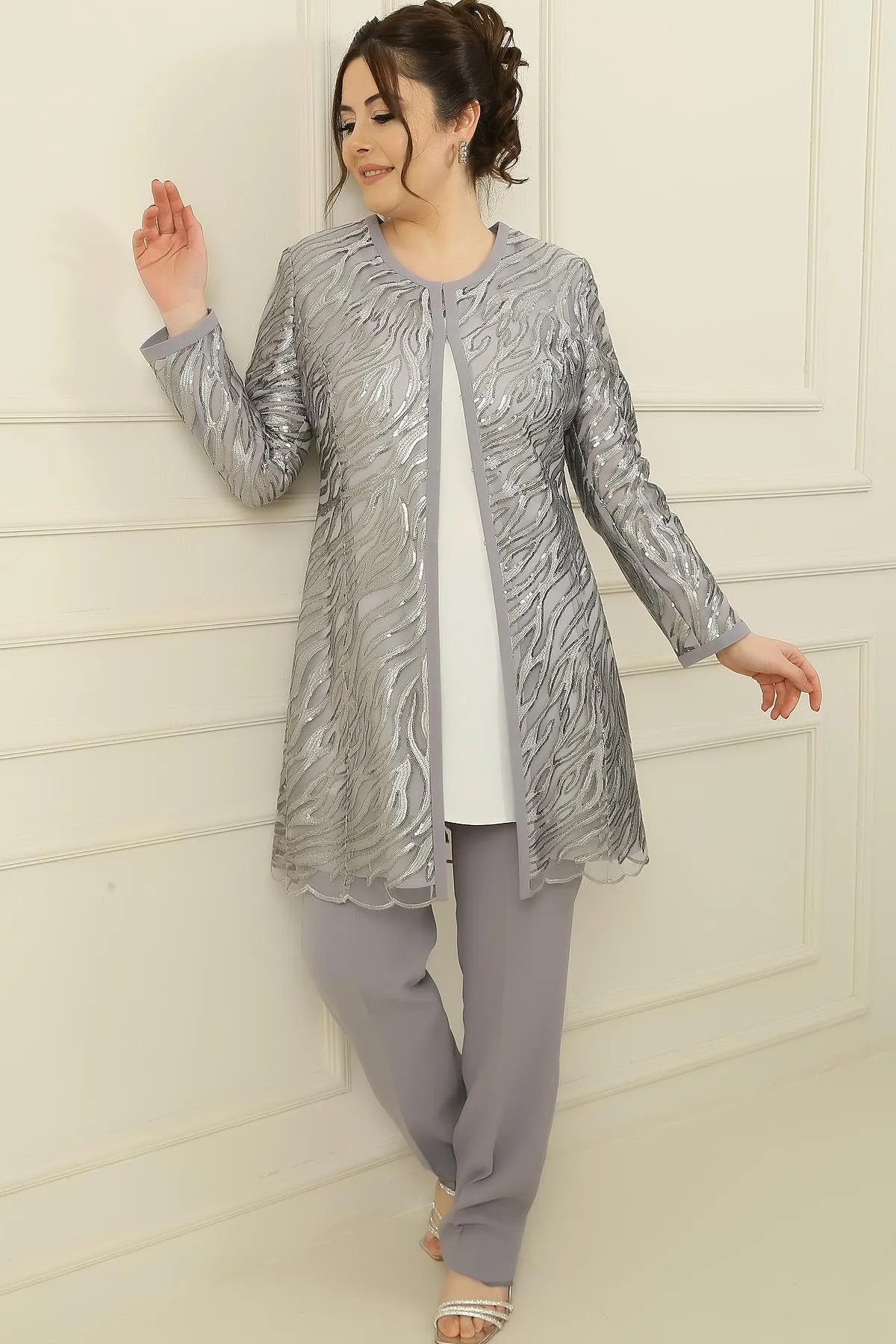 By Saygı  3-teiliges Set in großer Größe mit Tanktop, Jacke mit bestickter Waterway-Stickerei und Hose
