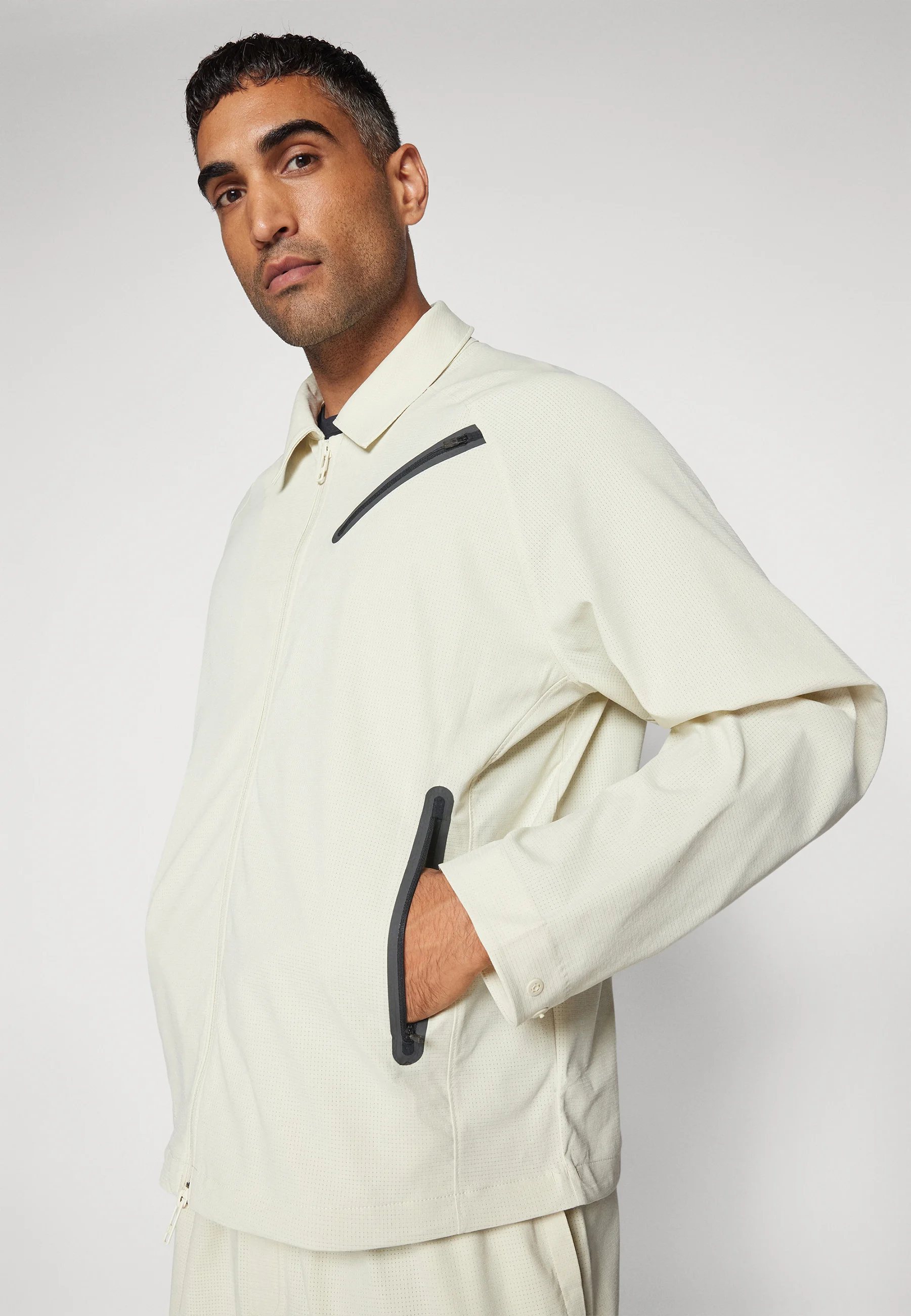 Chaqueta deportiva Under Armour UNSTOPPABLE AIRVENT