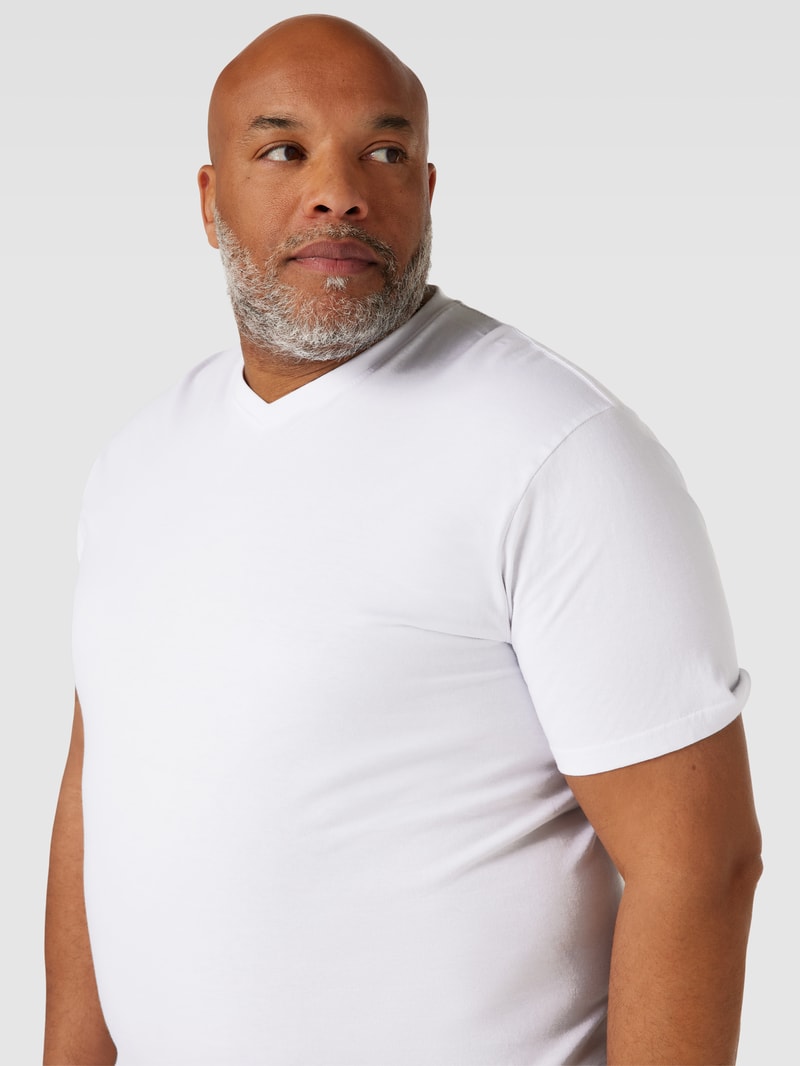 PLUS SIZE T-Shirt mit V-Ausschnitt Modell 'MAVERICK' in weiß