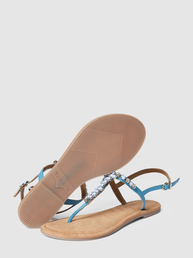 Sandalen mit Ziersteinbesatz in hellblau