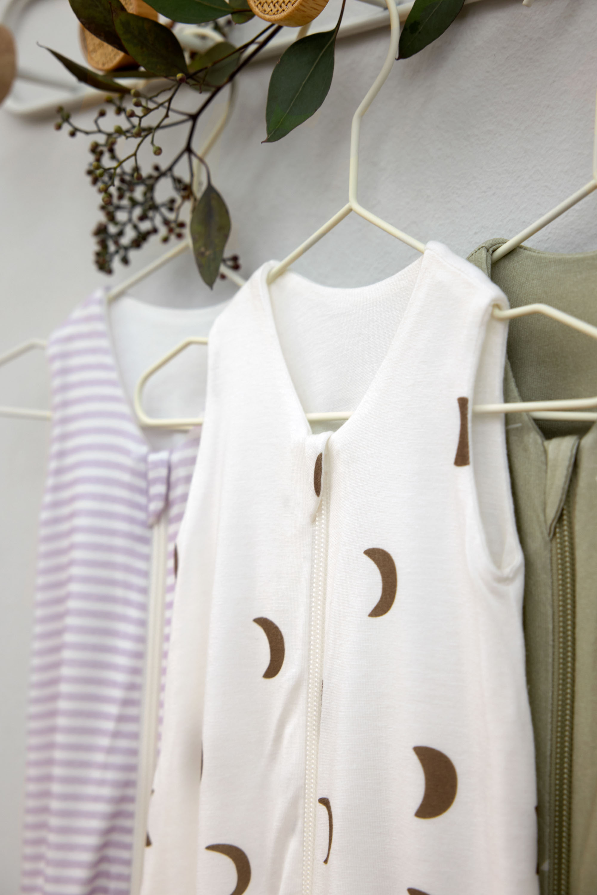 Kinder Schlafoverall 0,5 TOG - Gestreift, Lila Milky