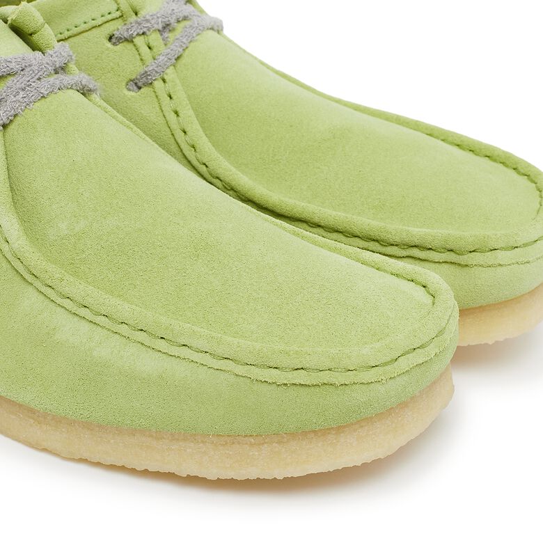 Clarks Wallabee pale lime suede