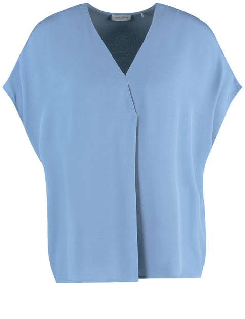 Fließendes Blusenshirt mit Faltendetail