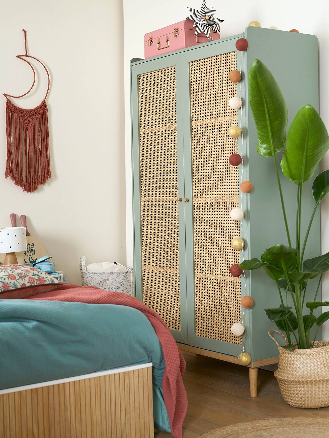 Vertbaudet Kinderzimmer Kleiderschrank POESIE mit Rattan - grün/natur