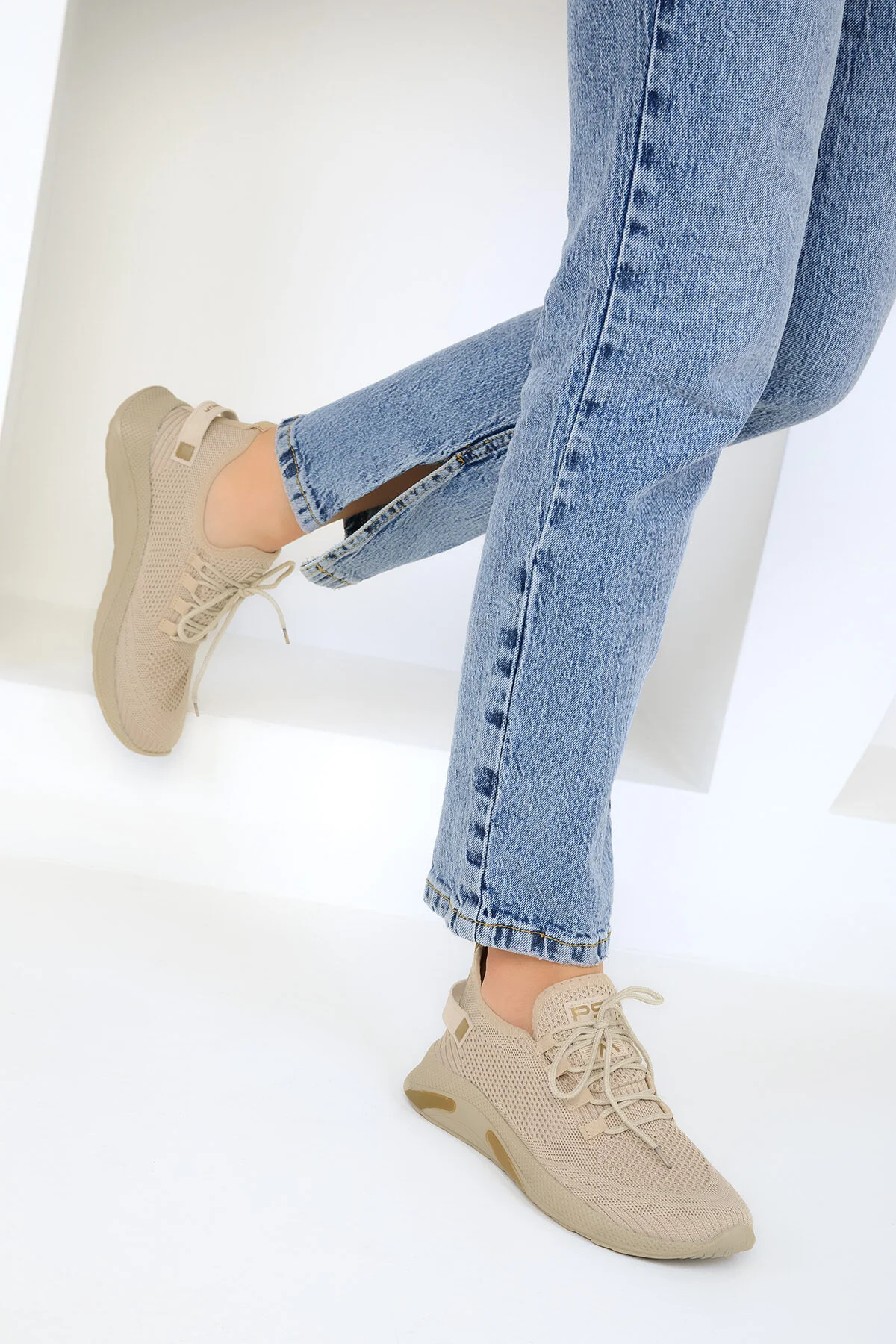 SOHO  Beige Damen Sneakers 16884
