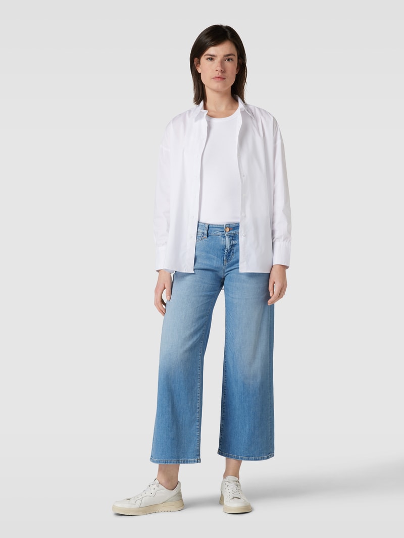 Jeans mit Label-Patch Modell 'CHRISTIE' in hellblau