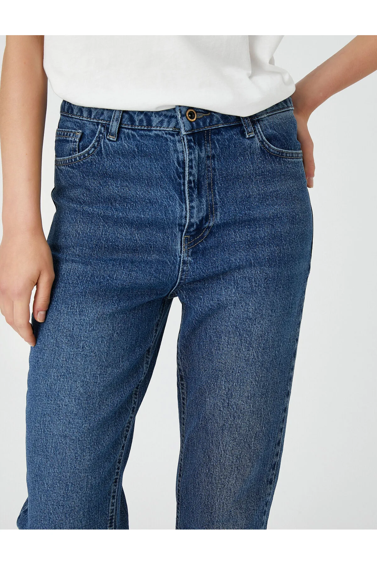 Koton  Jeans mit hoher Taille und schmaler Passform – Mom Slim Jeans