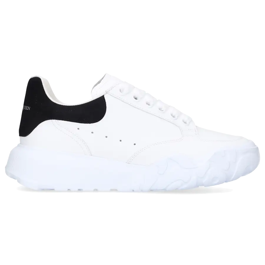 Alexander McQueen - Sneaker low COURT Kalbsleder - weiß
