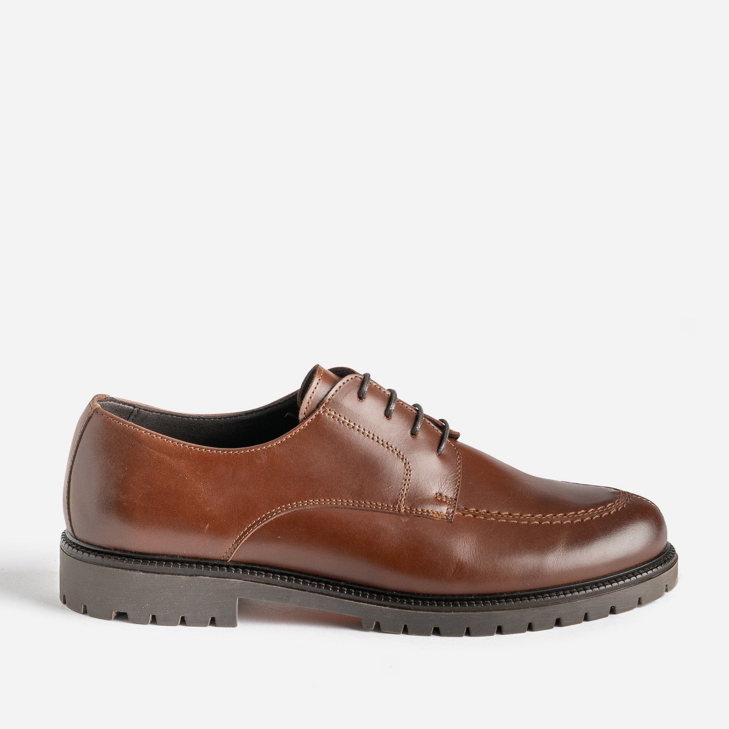 Derby marron éco-conçu en cuir semelle crantée
