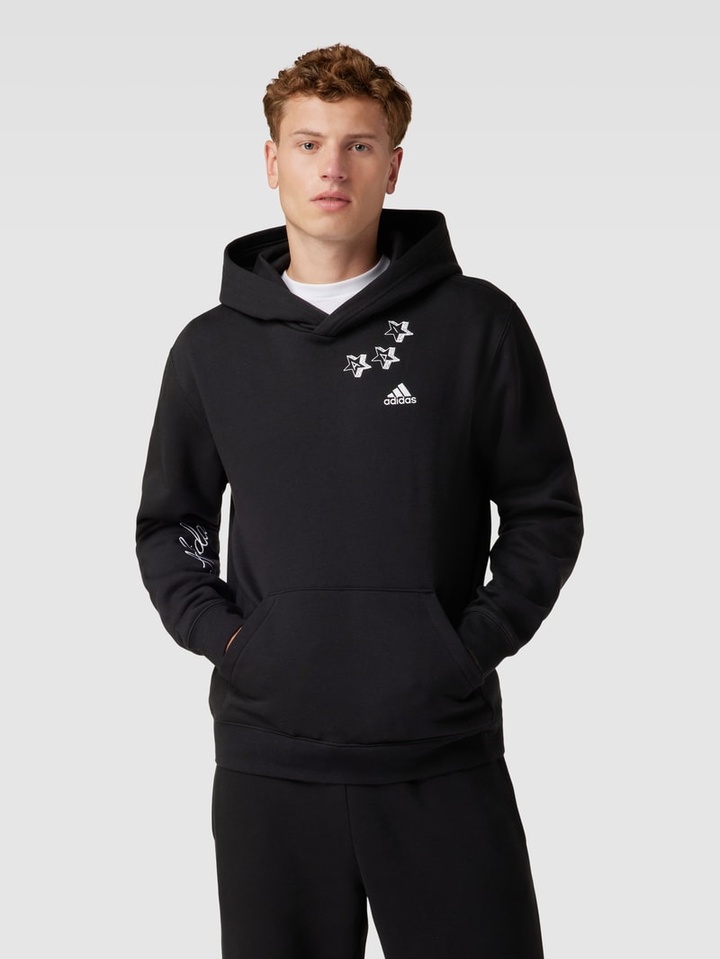 Hoodie mit Motiv-Stitching in schwarz