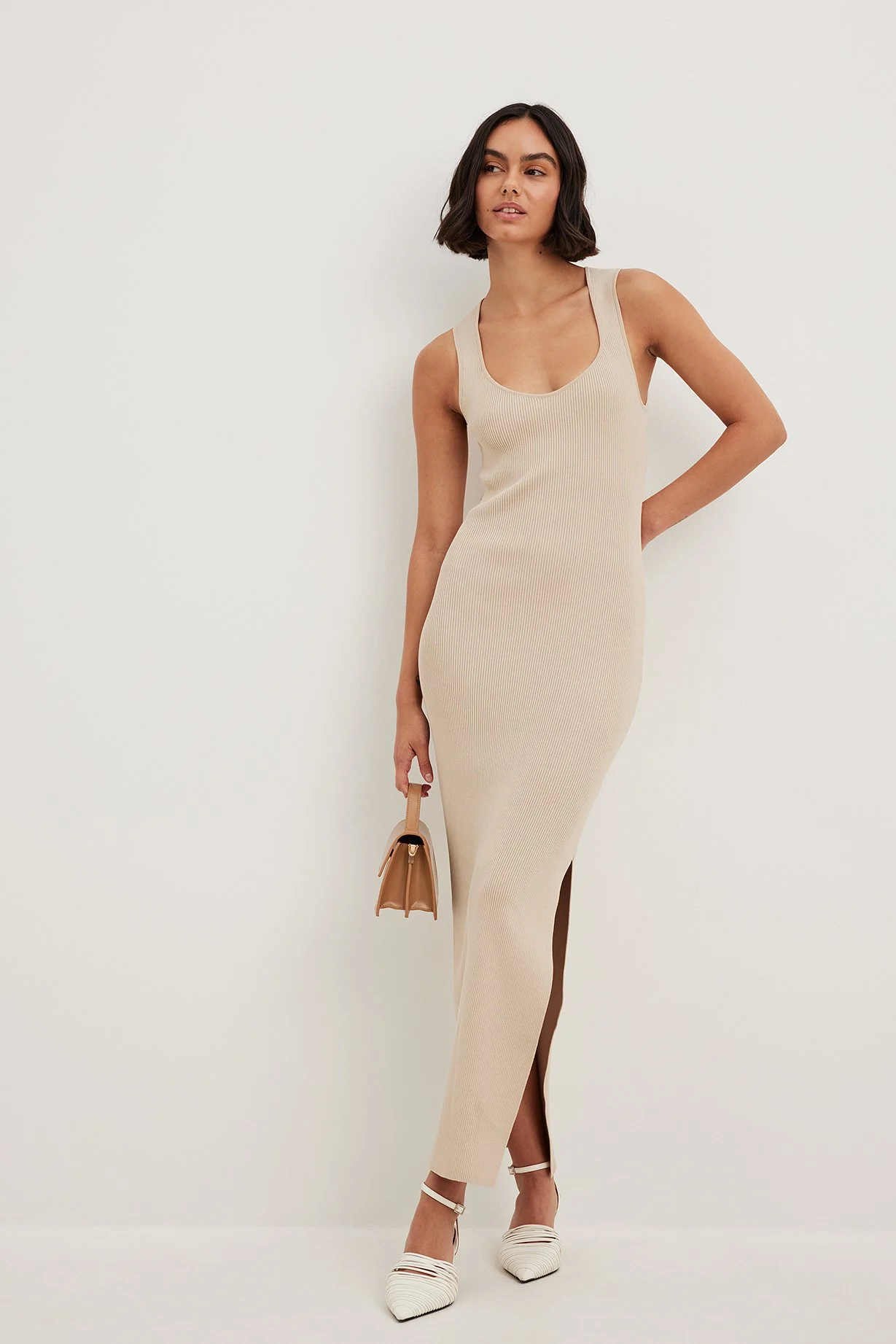 Geripptes Maxikleid mit Seitenschlitz