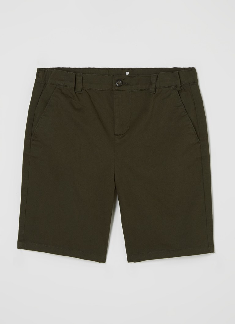 Calções chino de corte reto Lyle & Scott com bolsos laterais.
