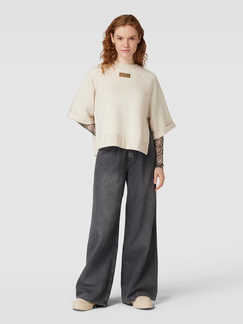 Sweatshirt mit Viskose-Anteil und Label-Patch in ecru