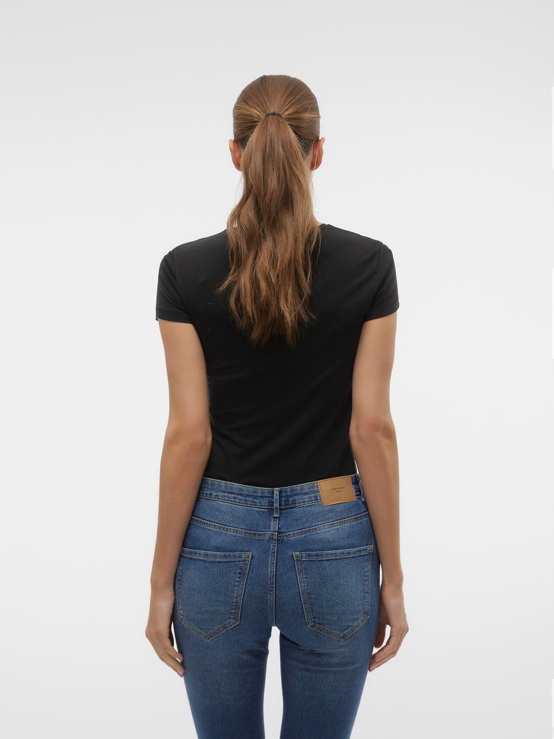 AWINES Top