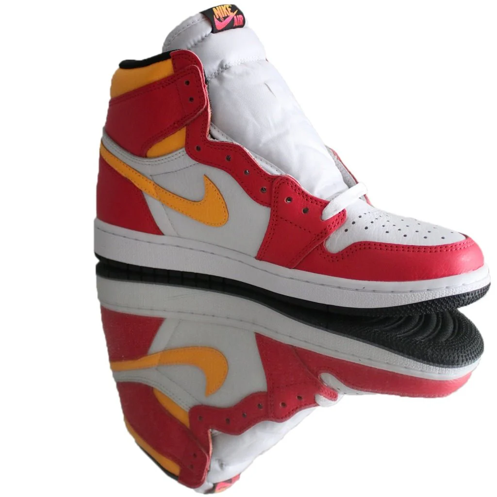 Air Jordan 1 Retro High OG Light Fusion Red