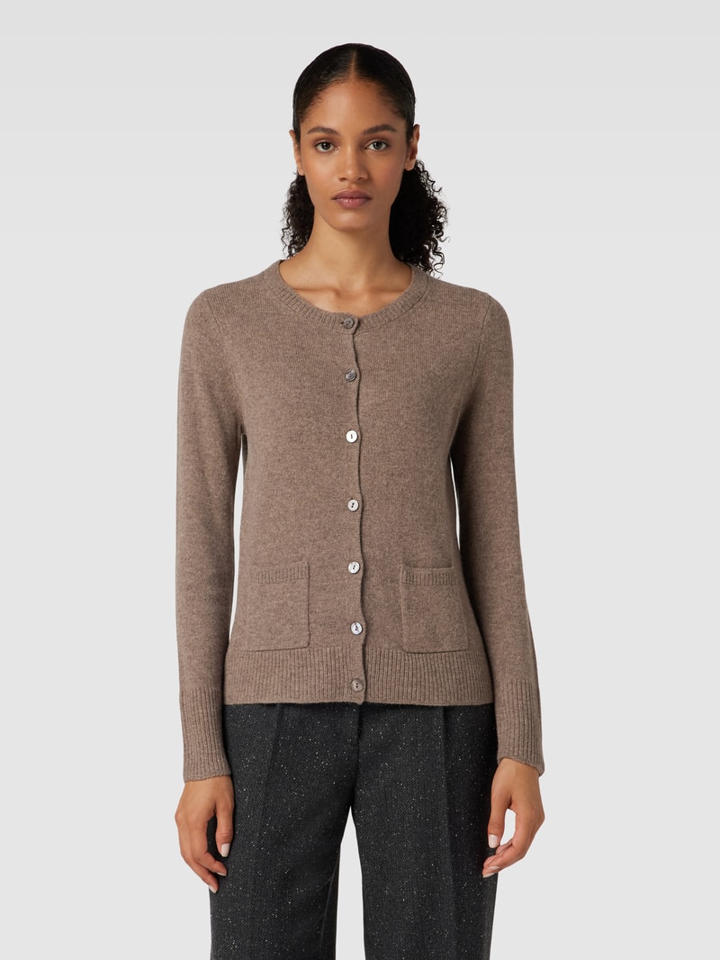Strickjacke mit Knopfleiste und Eingrifftaschen in haselnuss braun