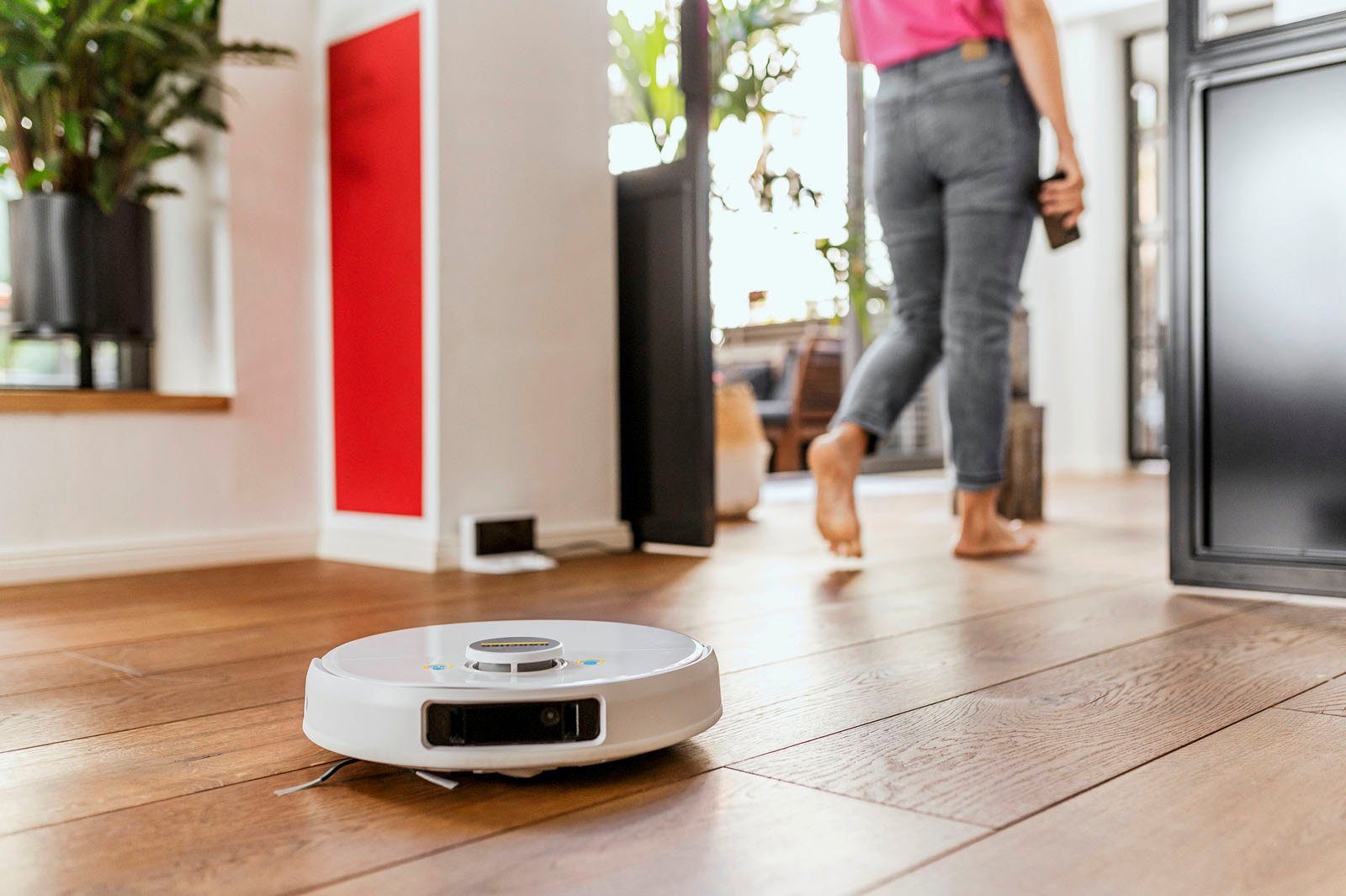 KÄRCHER Nass-Trocken-Saugroboter RCV 5, beutellos, App-Steuerung, mit Auto-Boost Funktion und Teppicherkennung