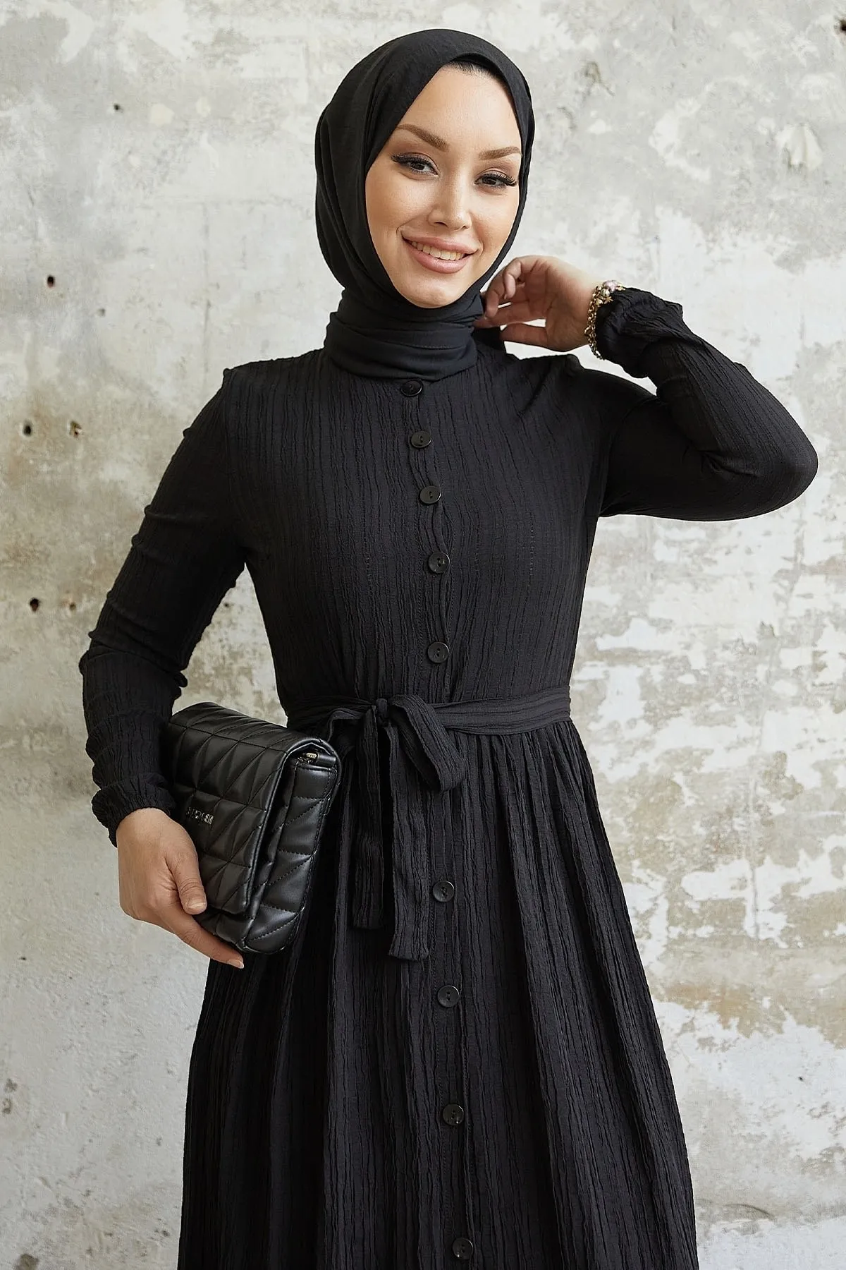 InStyle  Lemina-Kleid mit Gürtel – Schwarz