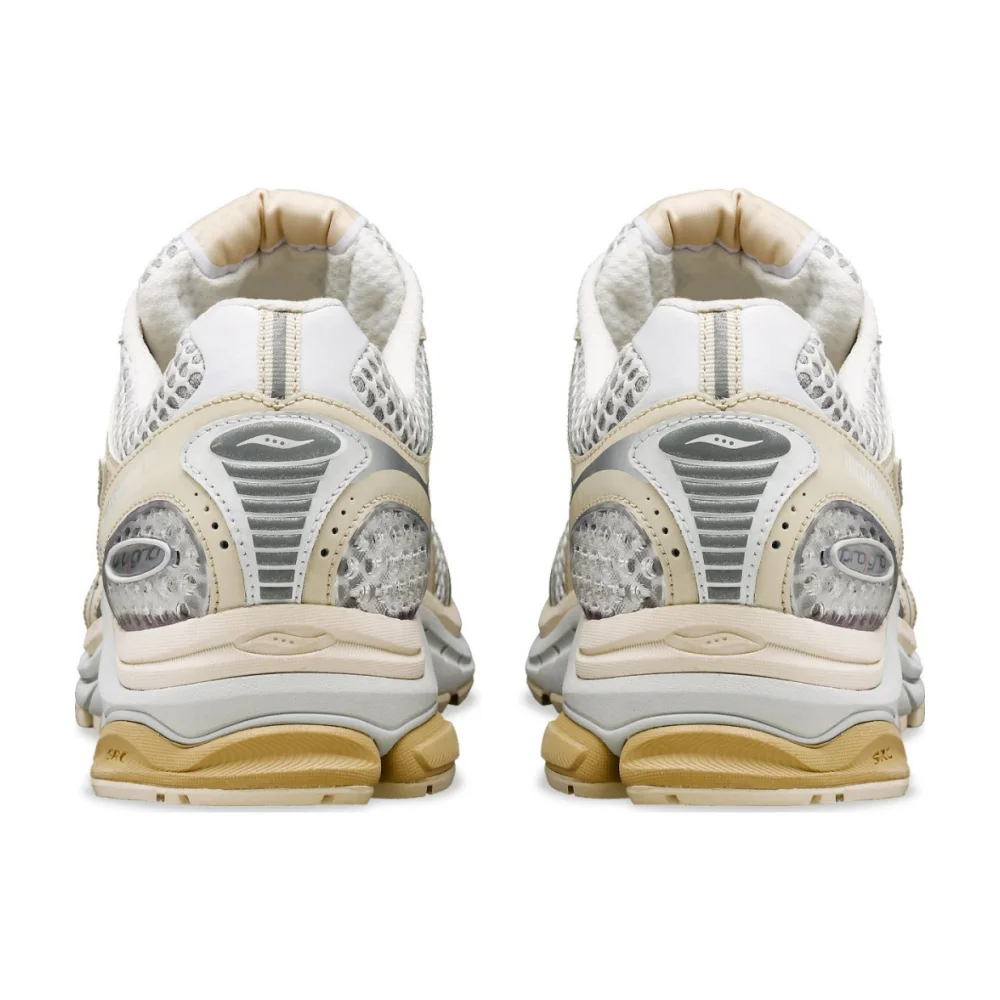 Saucony X Highsnobiety ProGrid Triumph 4 S70821-1 / weiss