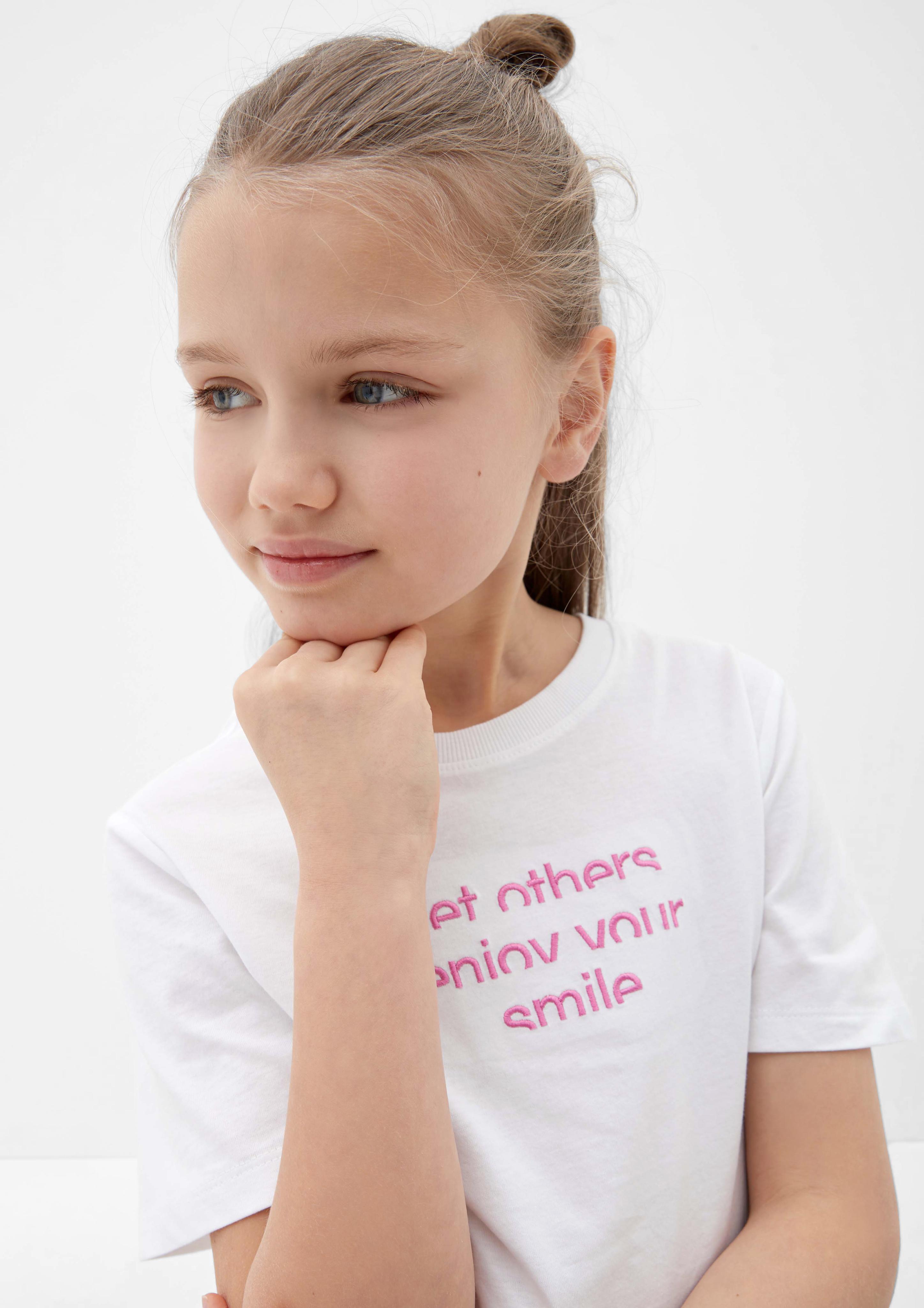 T-Shirt mit Stickerei  2128032-0100