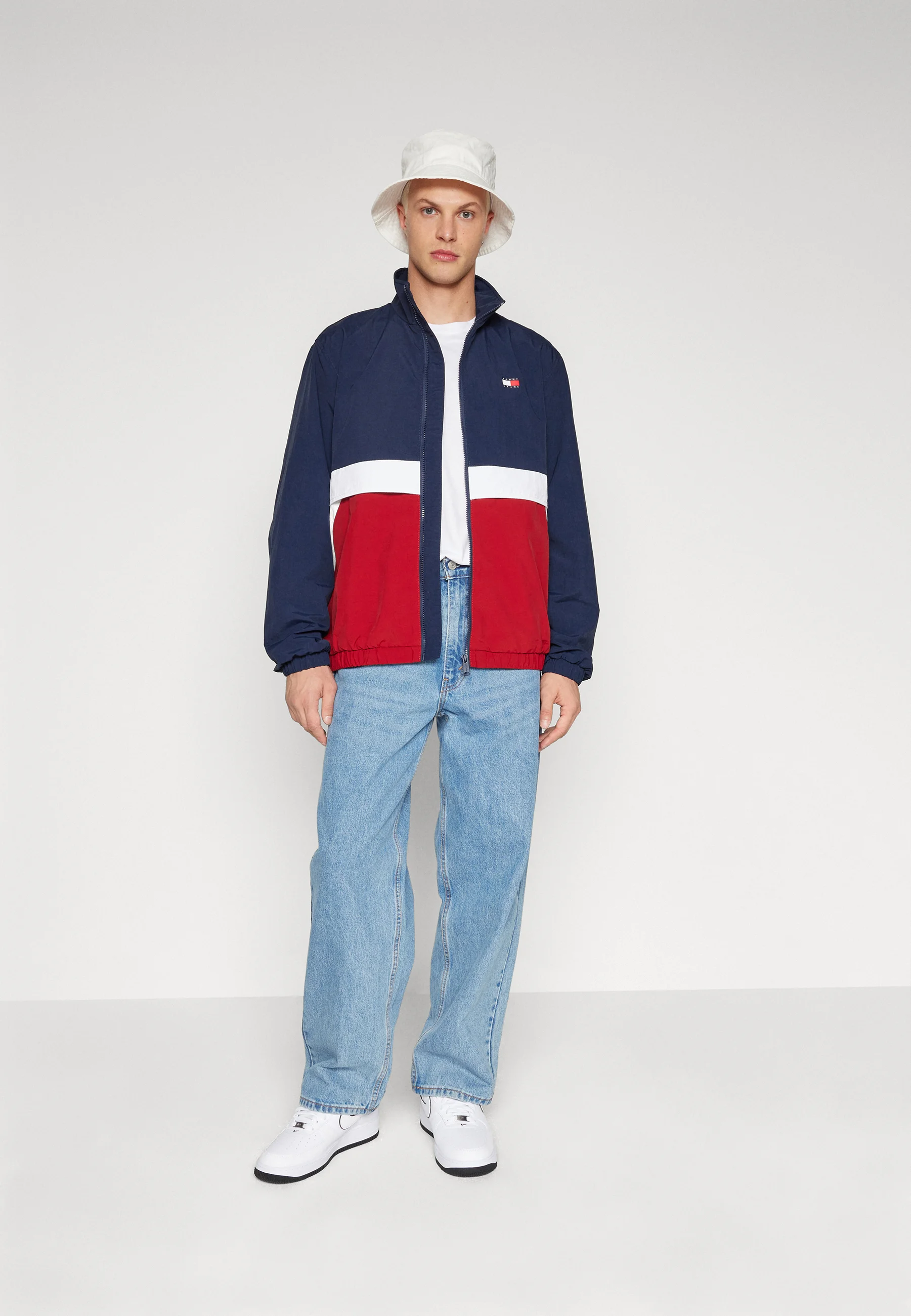 Chaqueta ligera Tommy Jeans