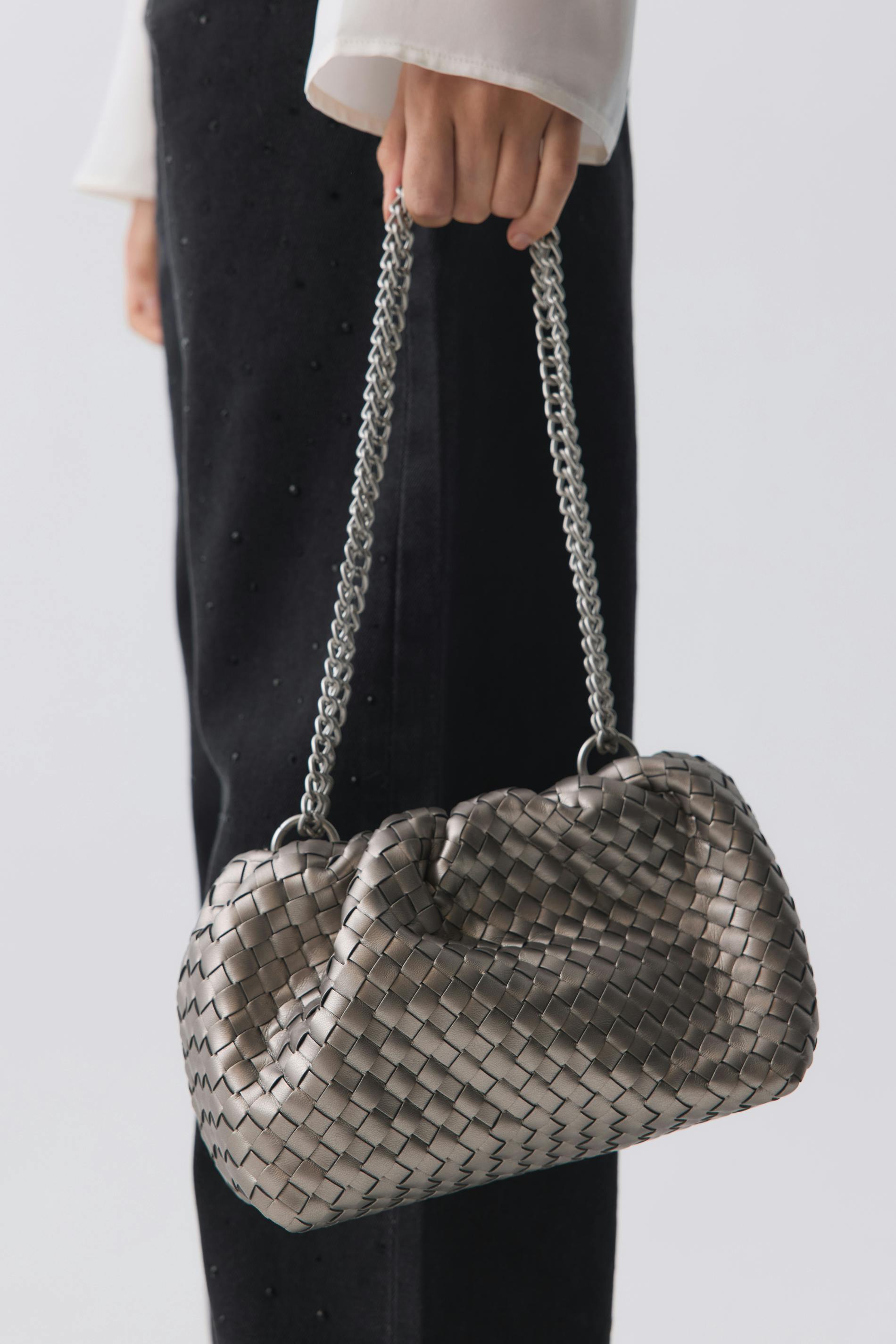 Braided chain bag