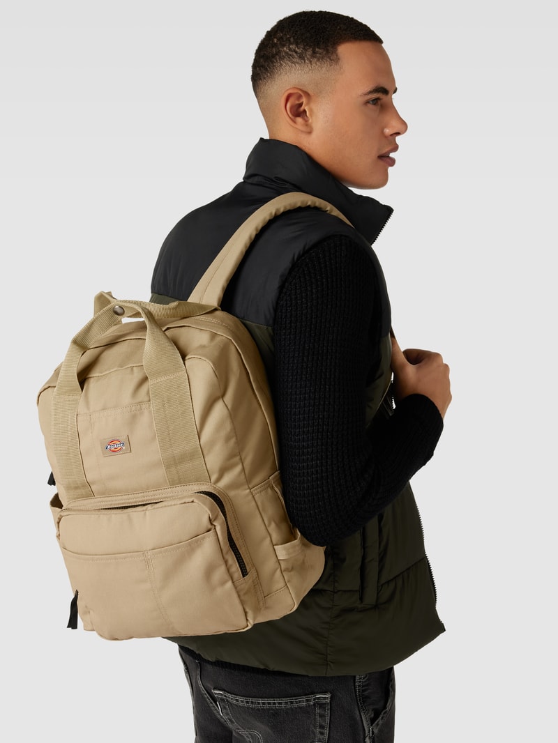 Rucksack mit Label-Patch Modell 'LISBON' in khaki