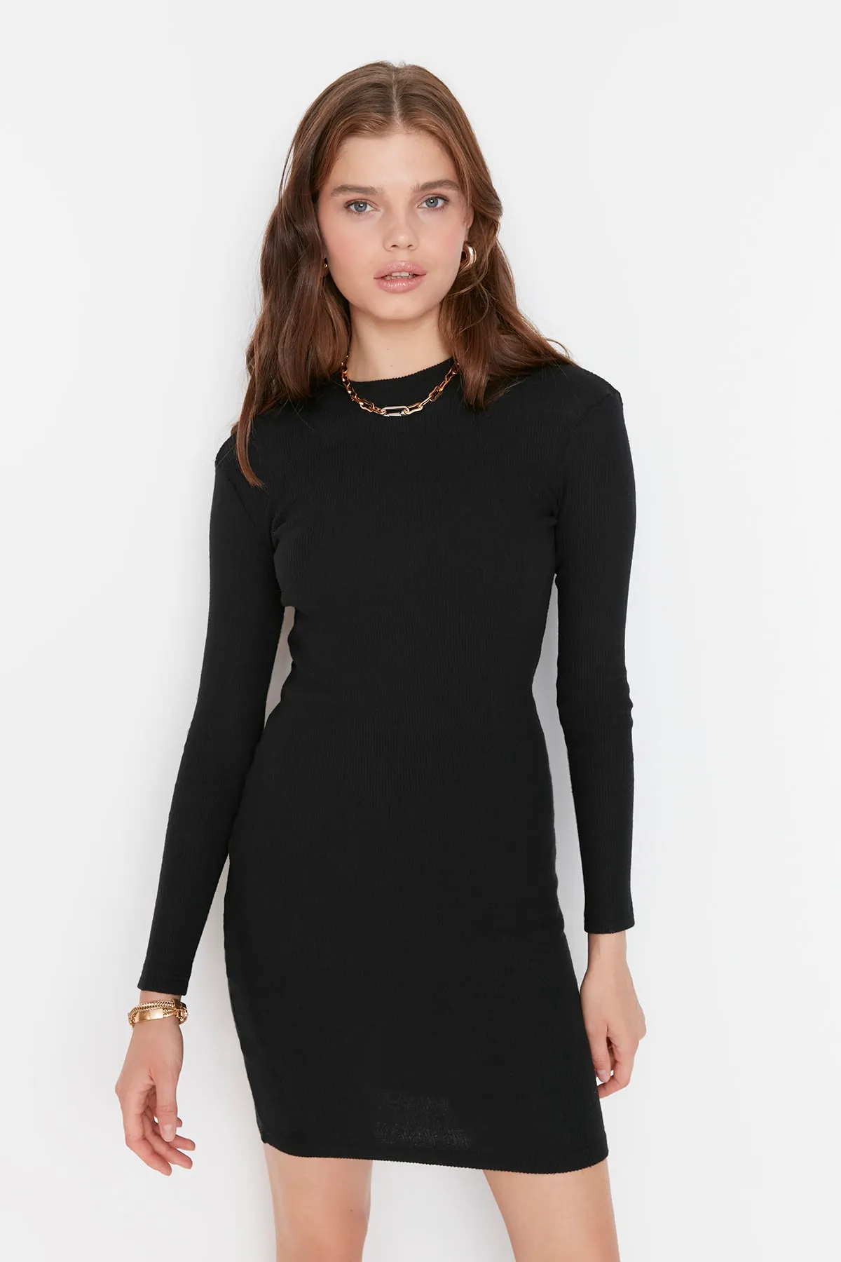 Trendyol Collection  Schwarzes tailliertes Mini-Stehkragen-Bleistiftkleid aus geripptem flexiblem Strick TWOAW21EL2244