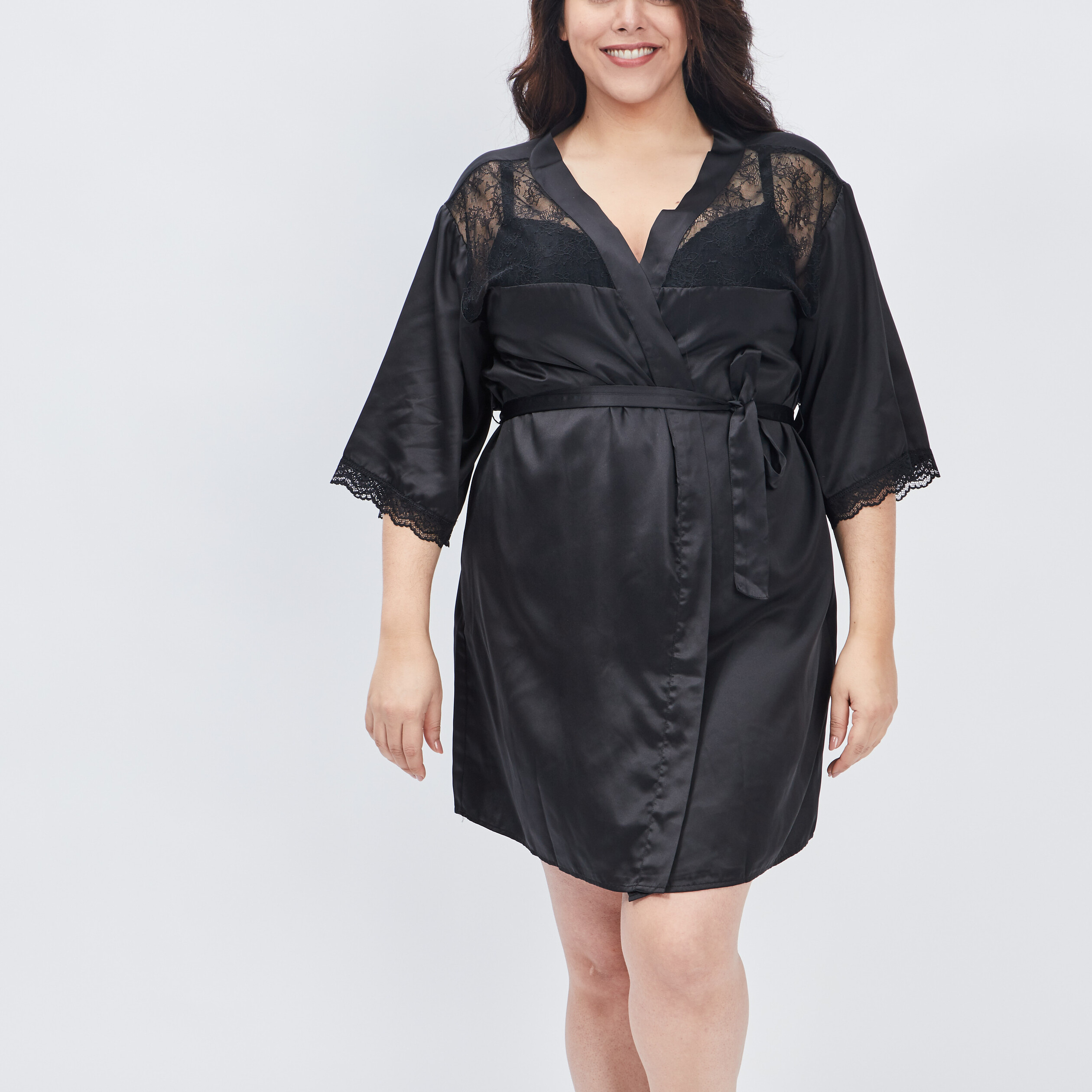 Déshabillé satiné grande taille noir femme grande taille | La Halle