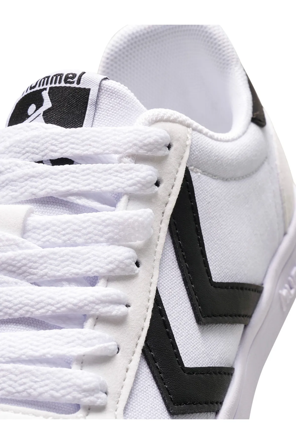 hummel  STADIL LIGHT CANVAS