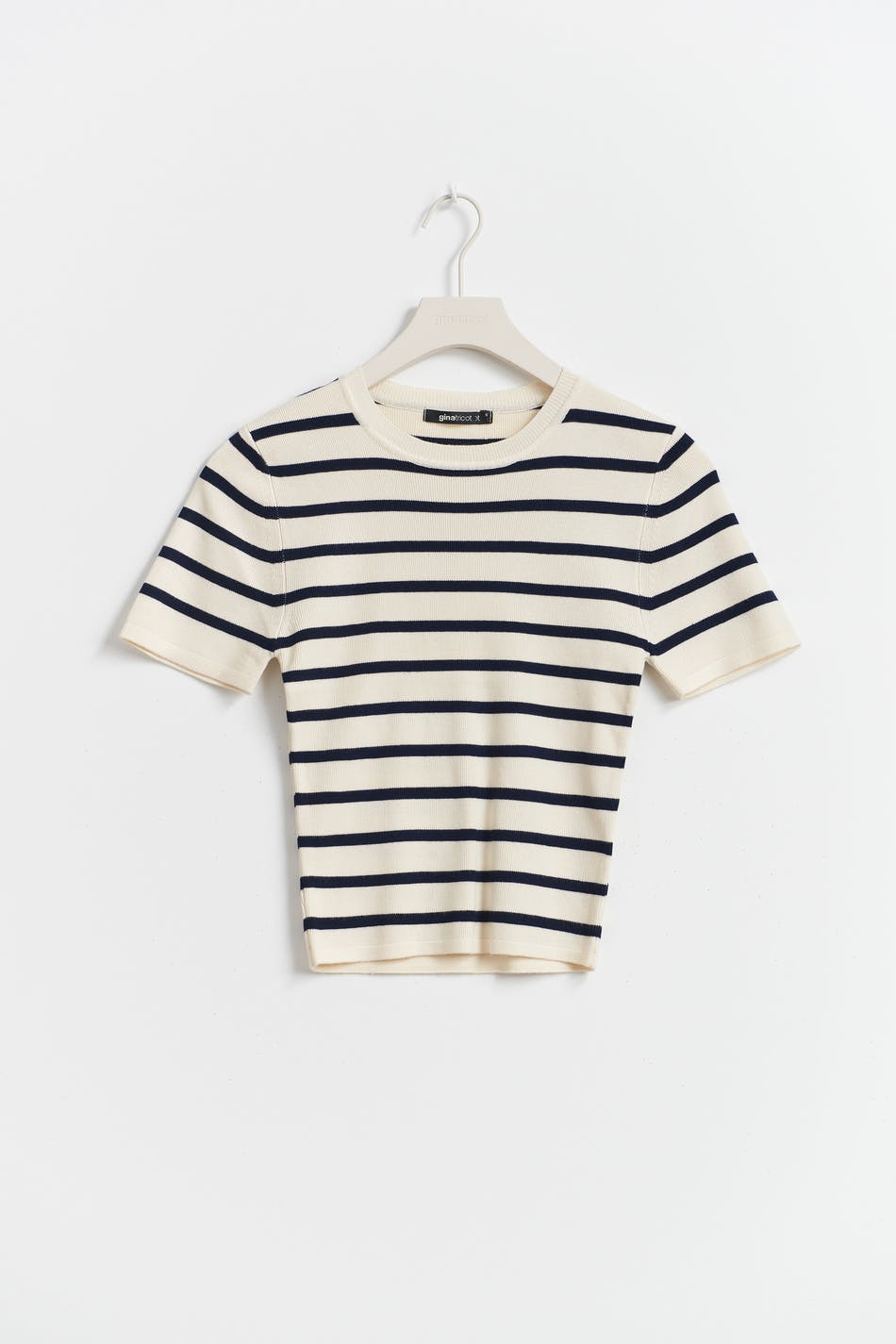 Basic knitted top