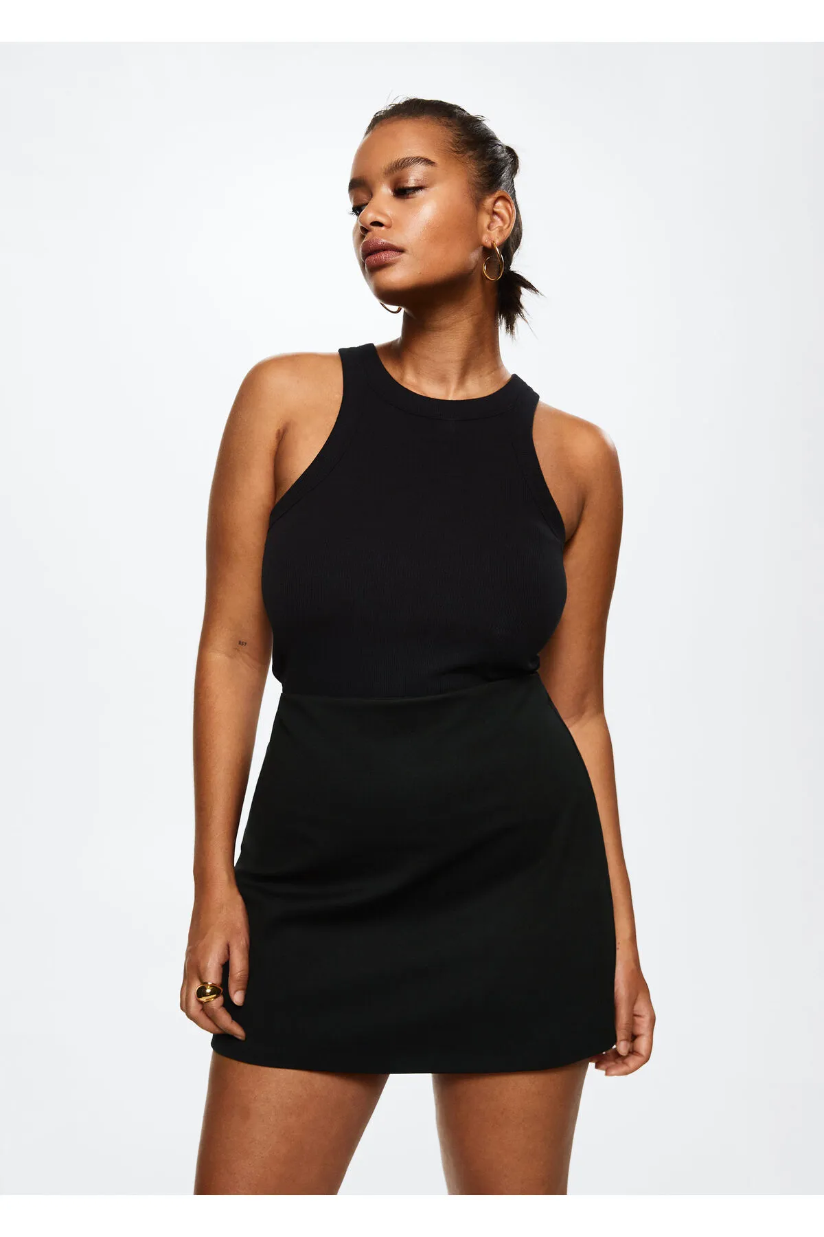 MANGO  37073835 Röcke und Shorts Schwarz