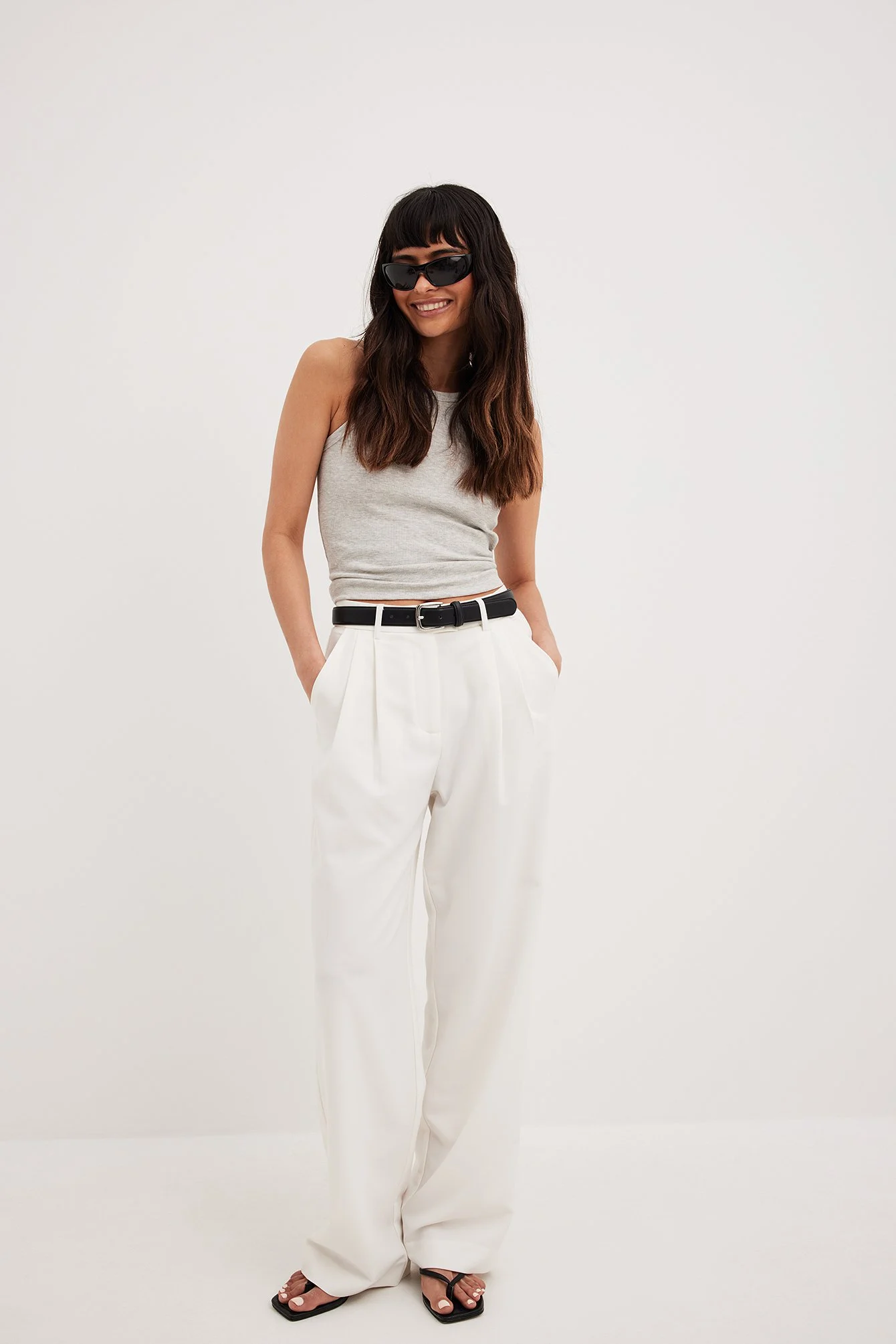 Weite Hose mit hoher Taille und Bundfalten