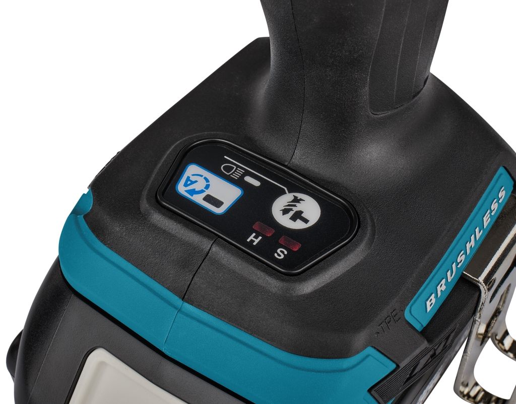 Destornillador de impacto Makita DTD157Z de 18 V (baterías y cargador no incluidos)