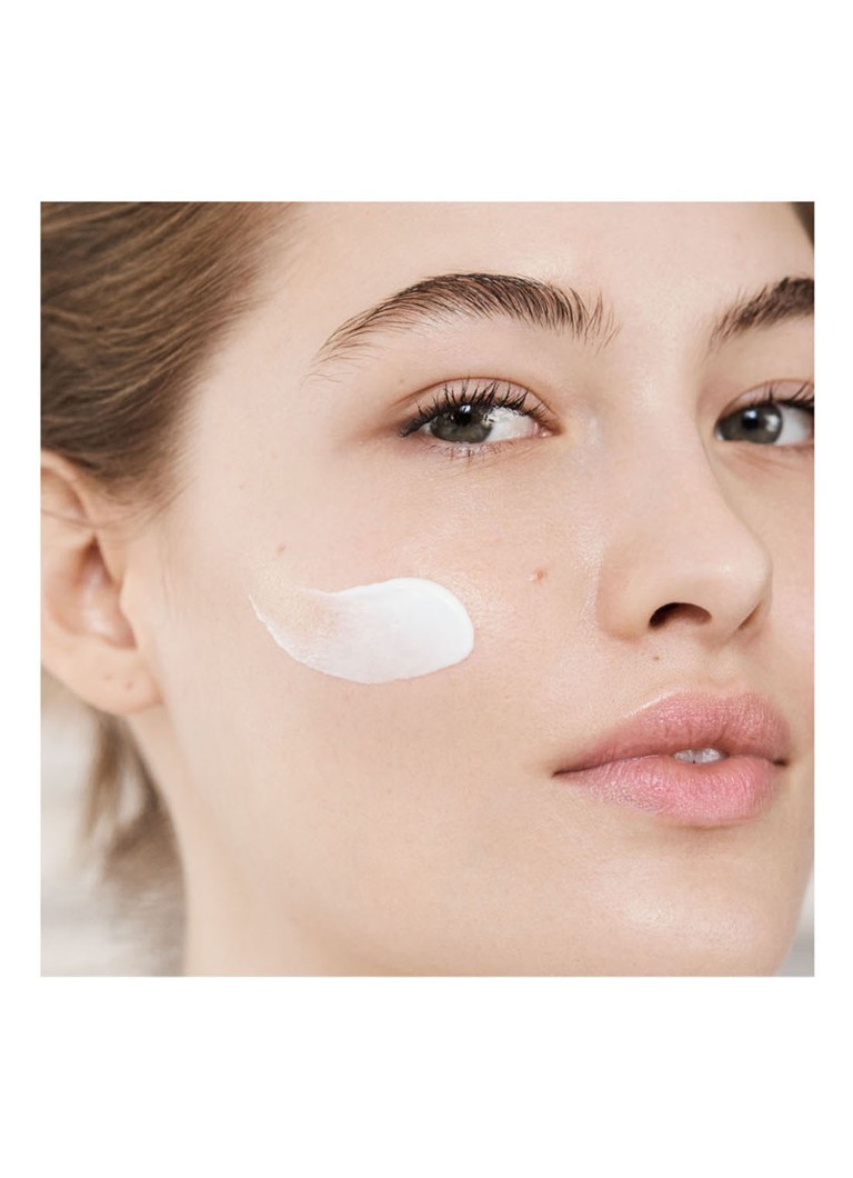 Estée Lauder DayWear Αντιοξειδωτική Ενυδατική Κρέμα SPF 15 - Ξηρό δέρμα - Κρέμα ημέρας