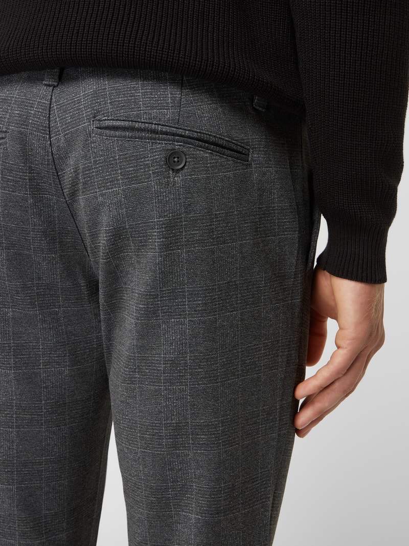 Tapered Fit Hose mit Stretch-Anteil Modell 'Mark' in schwarz
