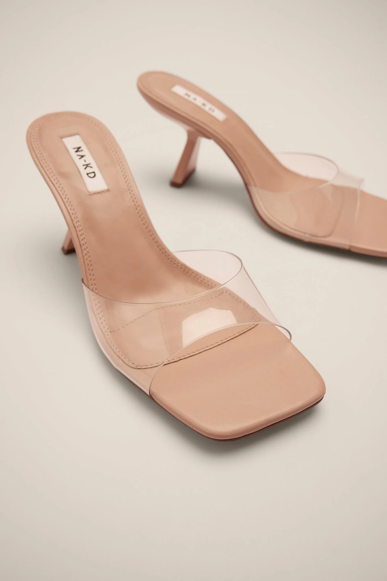 Transparente Schuhe mit Absatz