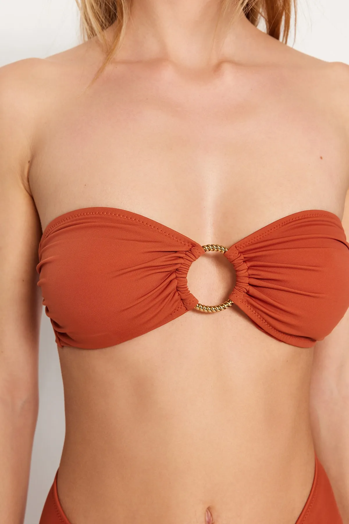 Trendyol Collection  Tile Trägerloses Bikinioberteil mit Accessoires TBESS22BU00001