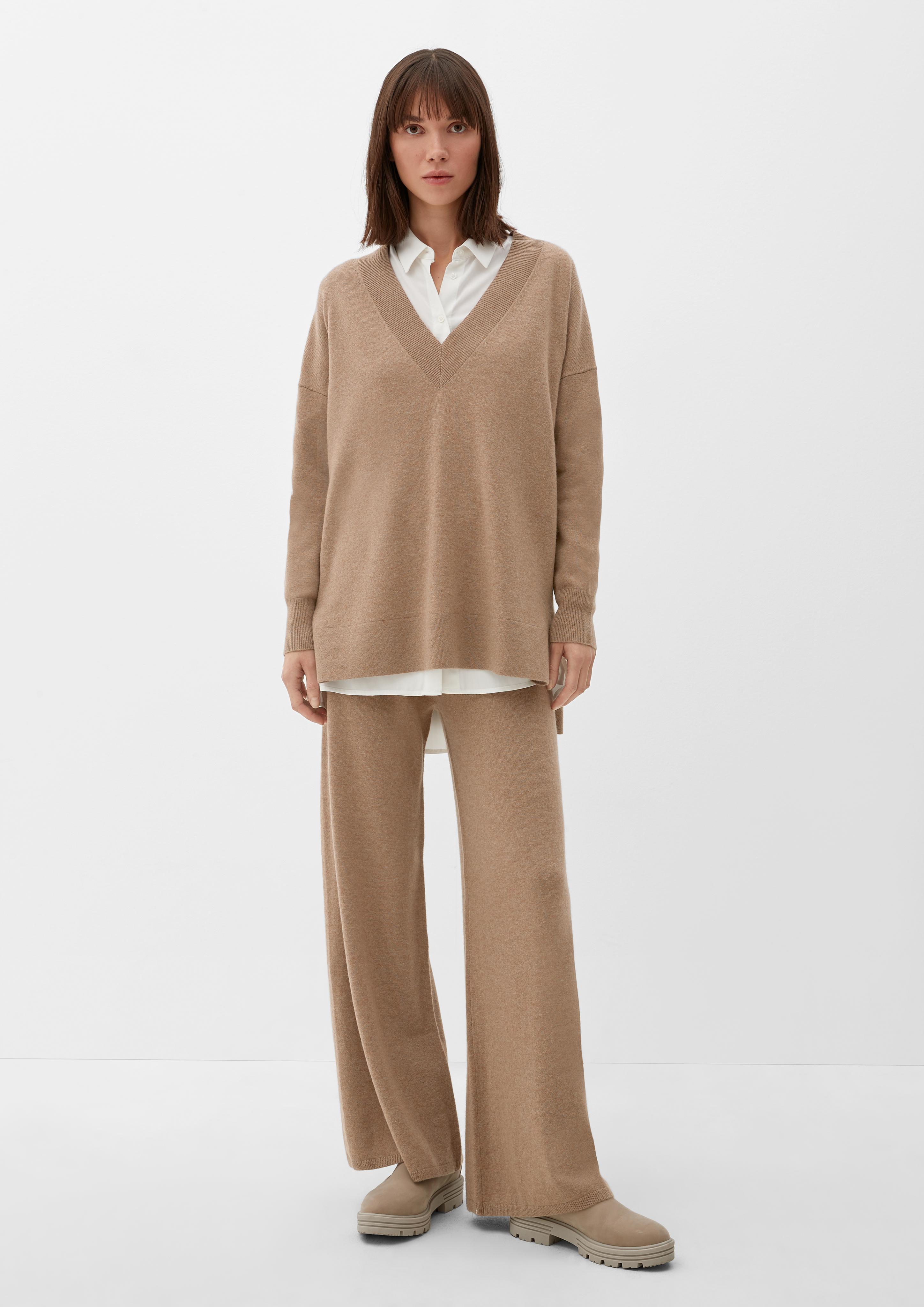 Kaschmirpullover mit V-Ausschnitt  2123894-84W5