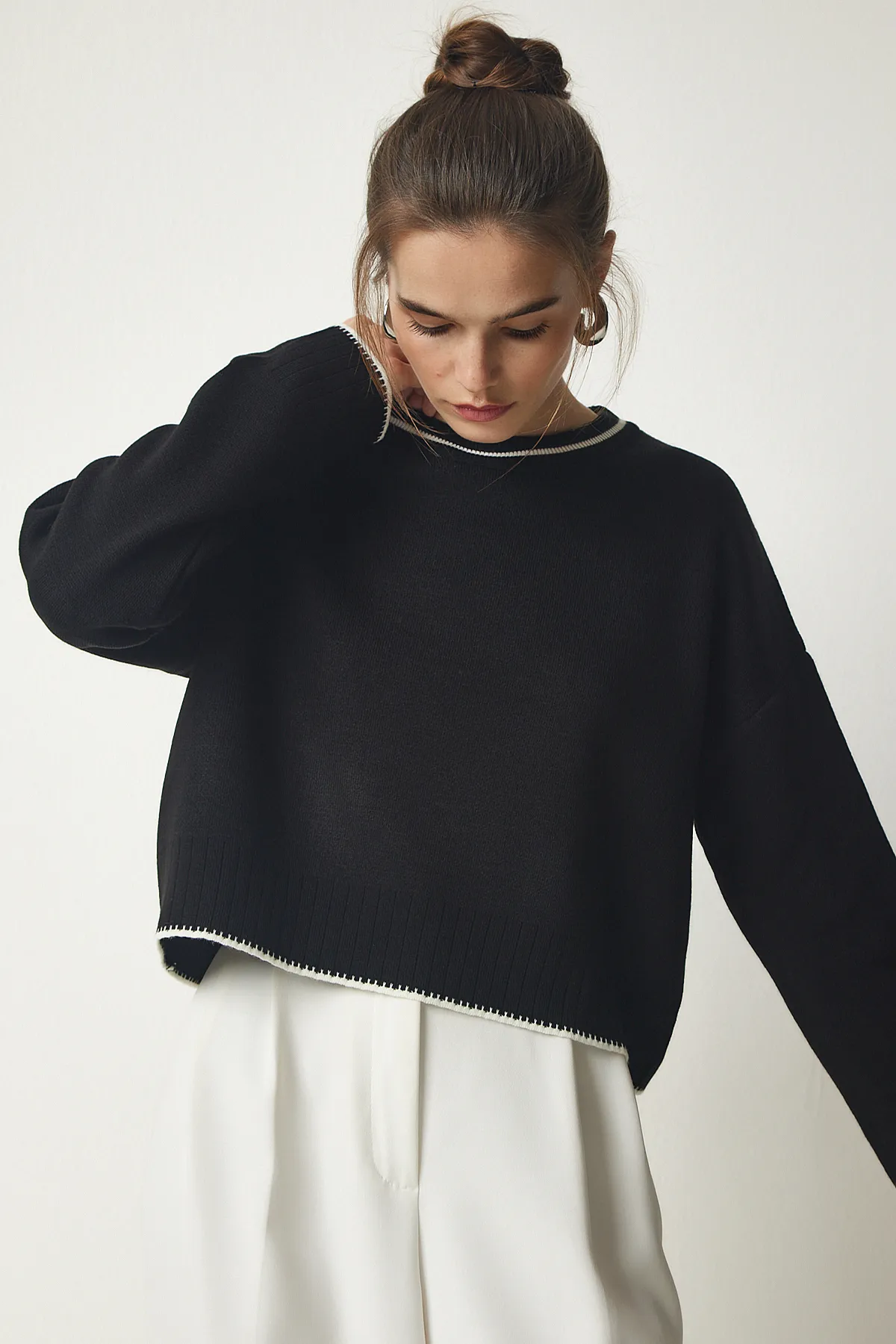 Happiness İstanbul  Schwarzer Basic-Strickpullover für Damen PF00010