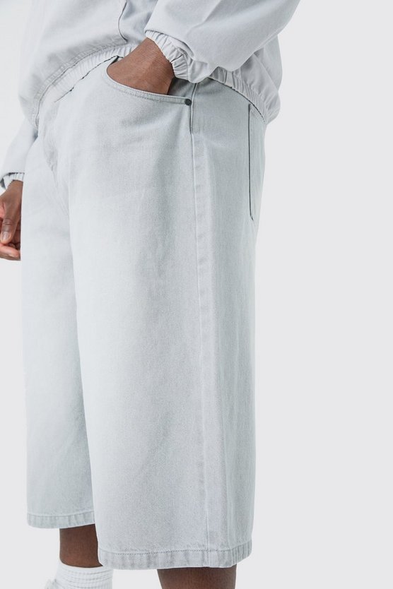 Plus lange Jeansshorts in grauer Waschung