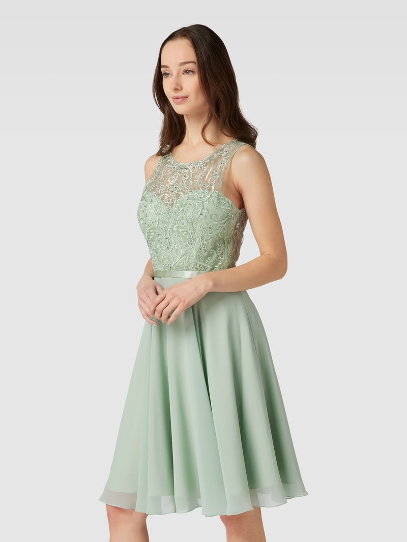 Cocktailkleid mit Strasssteinbesatz in hellgrün