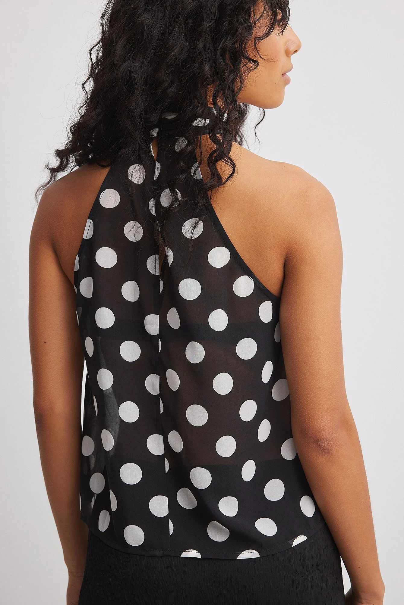 Neckholder-Top aus Chiffon